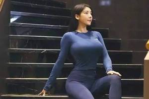 华润燃气工作人员擅入用户家被发现后逃离 更衣女主受惊吓