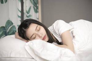 百雀羚绿宝石帧颜淡纹修护精华霜陷虚假宣传旋涡 功效存疑