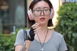 直播间被曝尺度惊人暗发涉黄视频后续：大多涉事