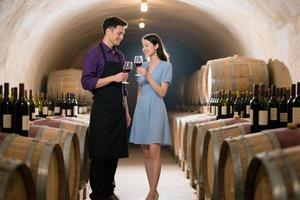 新康芮银沙红如何盯上老年人？记者卧底还原私域