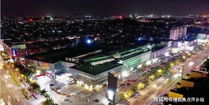 大橋:順興大橋跨越容桂水道,基本呈南北走向,連接大良與容桂兩個街道