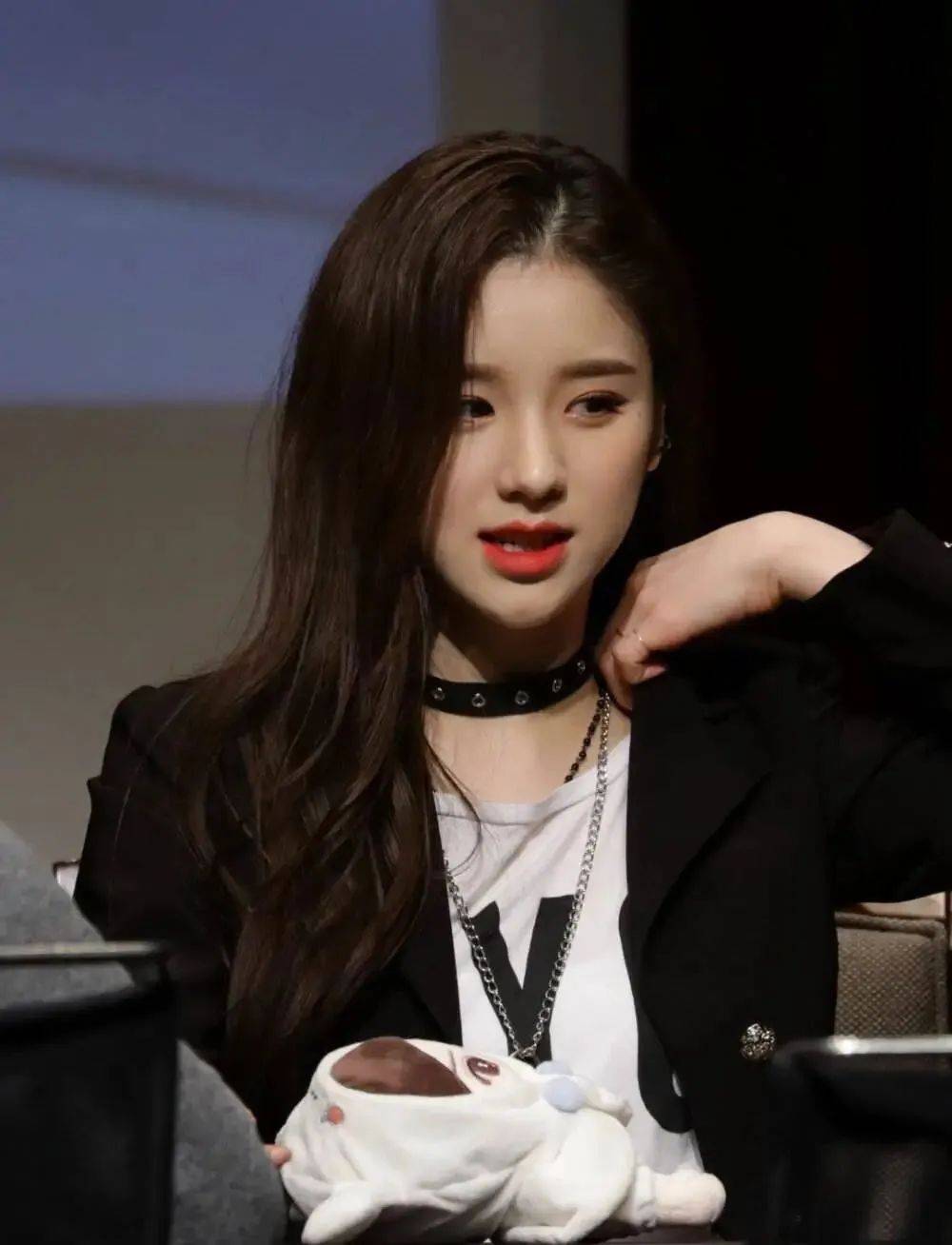 "南韩五代神颜"绝对有她一席之地,田姬振混血儿般颜值惊艳众人_少女