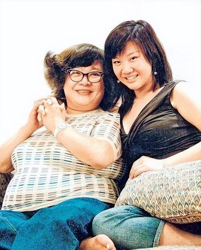 生父却对她不闻不问,郑欣宜的现状凄惨_郑少秋_沈殿霞_网友