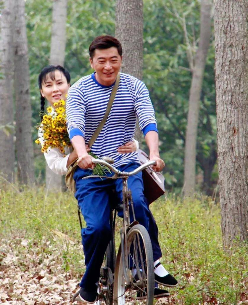 《遥远的婚约》里的郝佳丽;作为演员,刘欣一出道便是女一号,也很快便