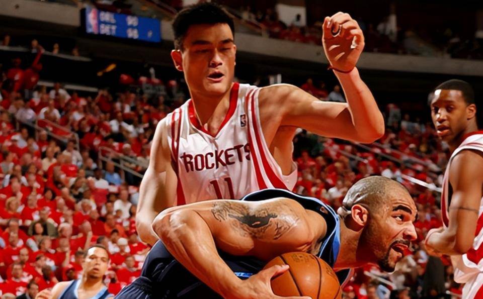 nba最离谱5大谣言,kg摸篮板上沿 乔丹3%体脂率 詹皇没技术_科比_姚明