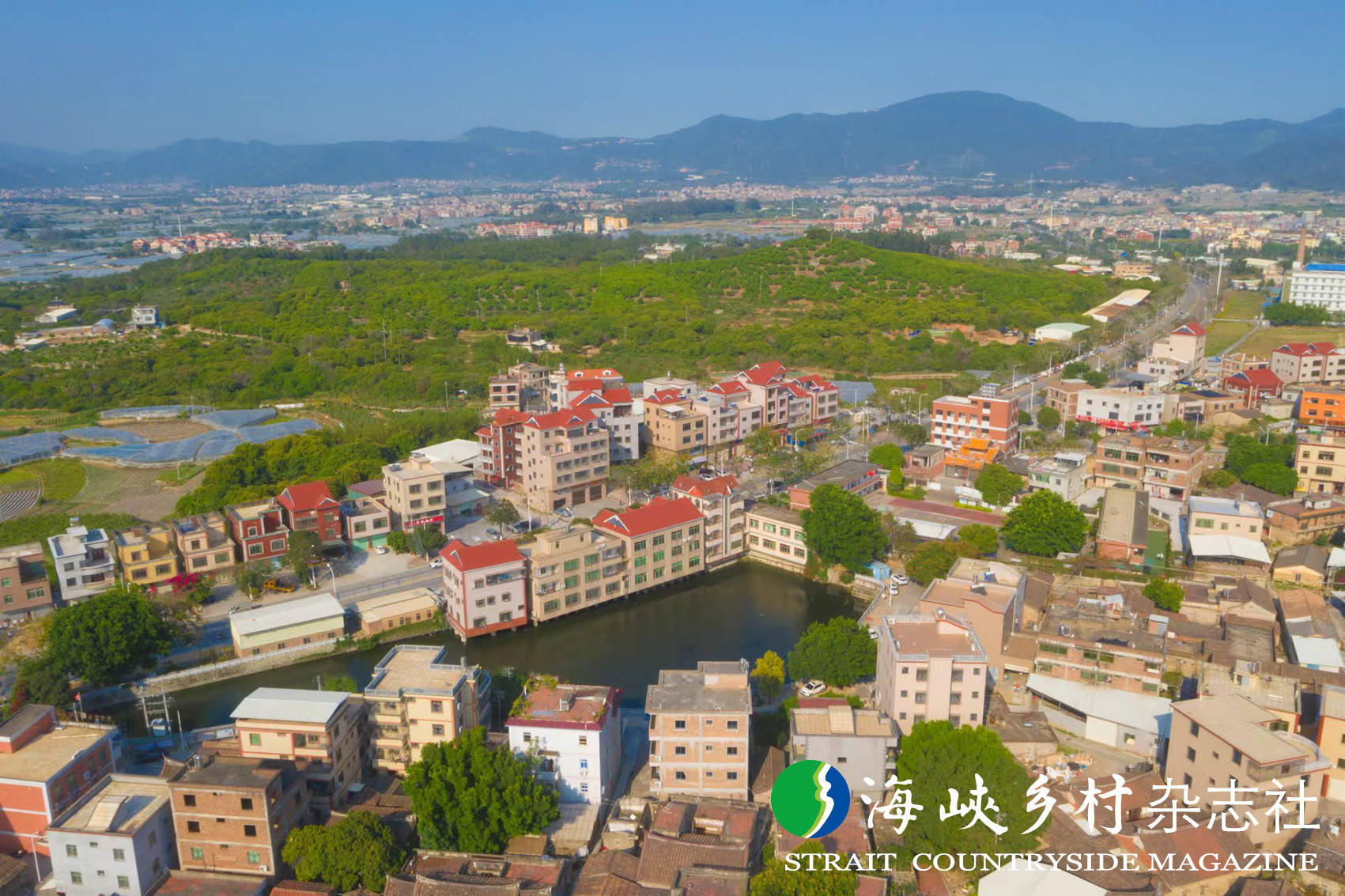 上宅村位于翔安区新圩镇中西部地区,北与店仔村毗邻,南与马塘村接壤