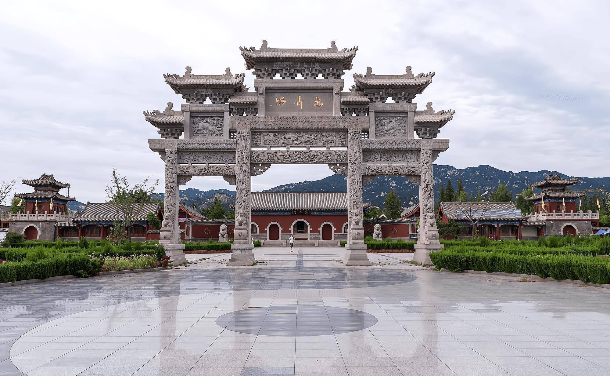 山东蒙山脚下藏着一座道观,至今已有千年历史,知道的游客不多_万寿宫