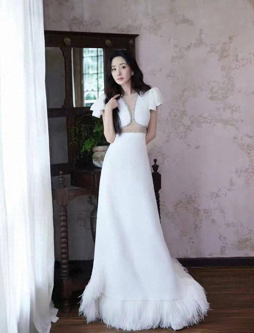 杨幂新造型再次走红!