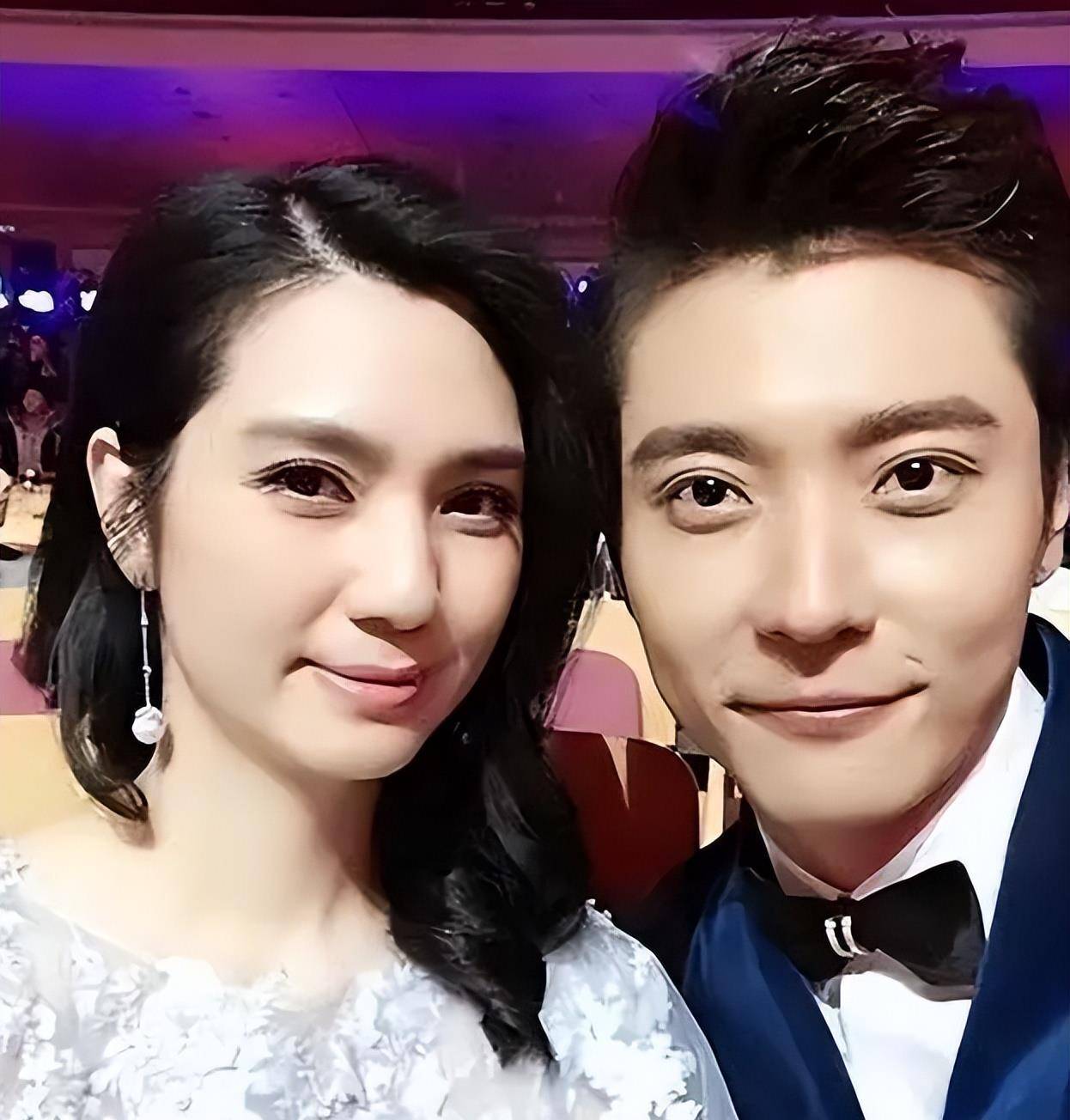 张丹峰晒9岁女儿写真照,又是一个美女胚子,明眸皓齿惹人爱_毕滢_洪欣