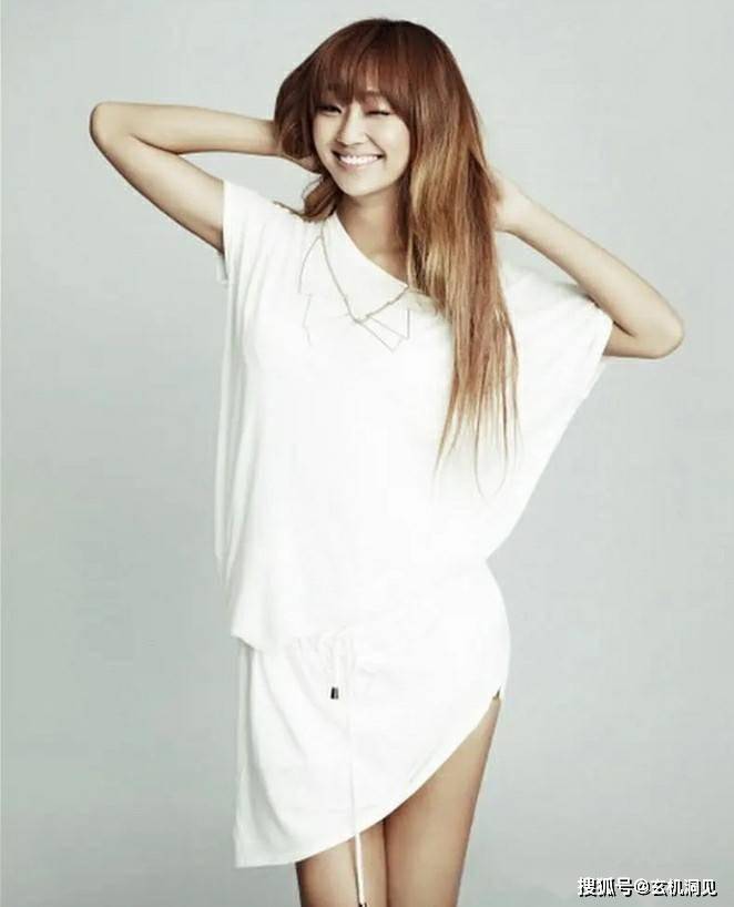 孝琳36岁火辣身材不输当年,写真照饱满魅力背后的故事_hyolin_歌曲