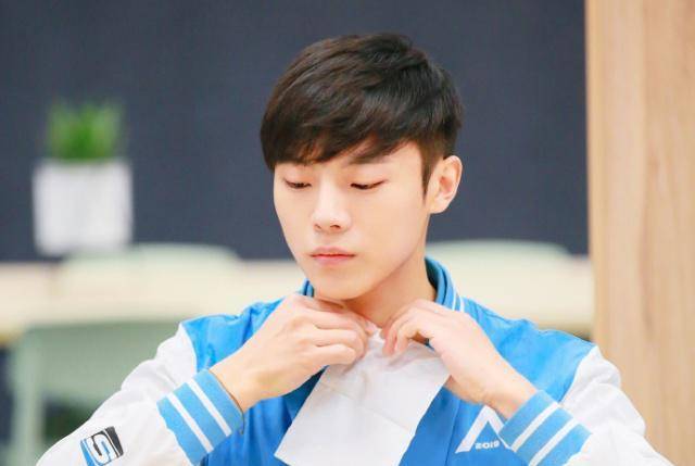 创造营r1se男团缺vocal撑场,sdt不想推李鑫一,高嘉朗输在数据?