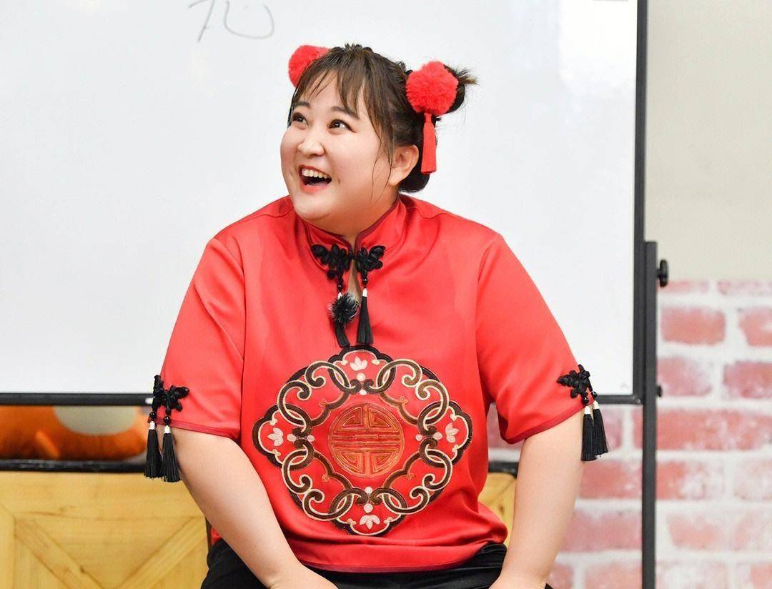 一个臭名昭著,一个戏路受阻,过气童星的窘境在他们身上完美展现