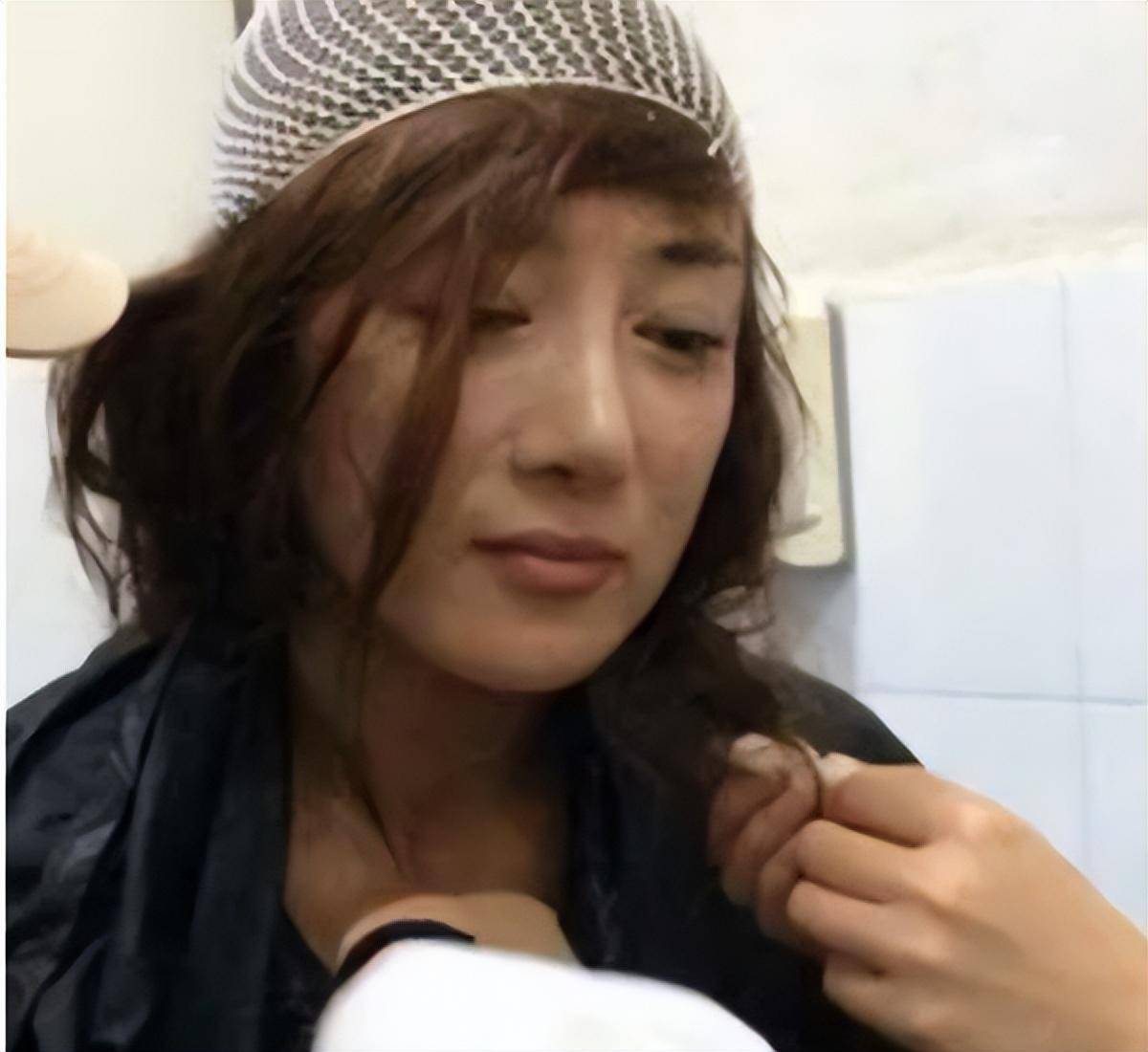 也不跟她计较,直接提起了诉讼,因为李依晓在被咬成重伤后,对方连一