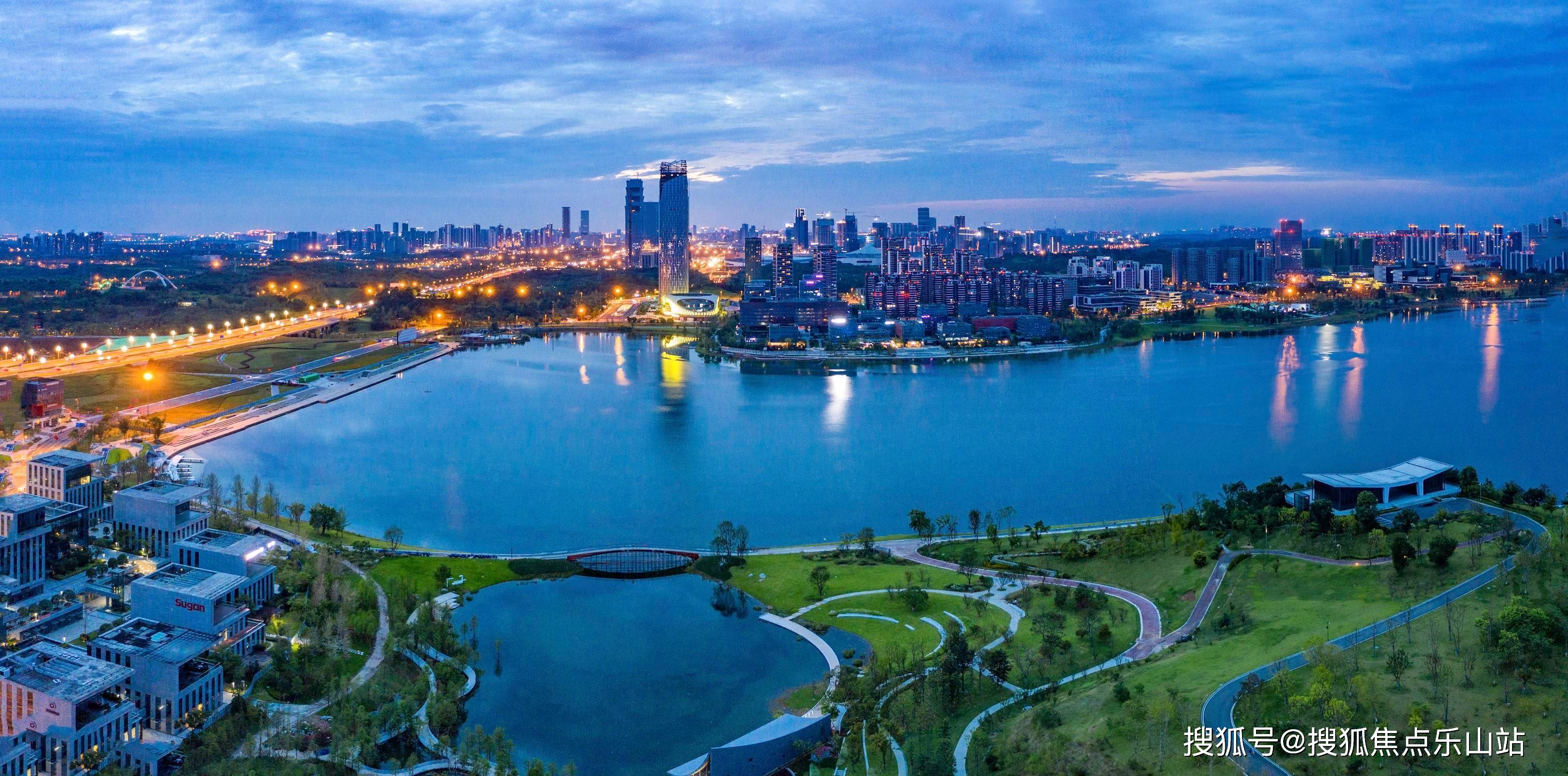 2014年10月2日正式成立,作为第11个国家新区,行政级别比肩上海浦东