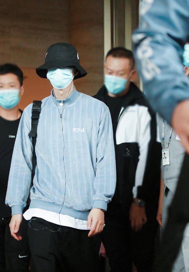 今天是9月19日酷盖王一博将会在南宁举办某品牌酸奶的粉丝见面会,一博