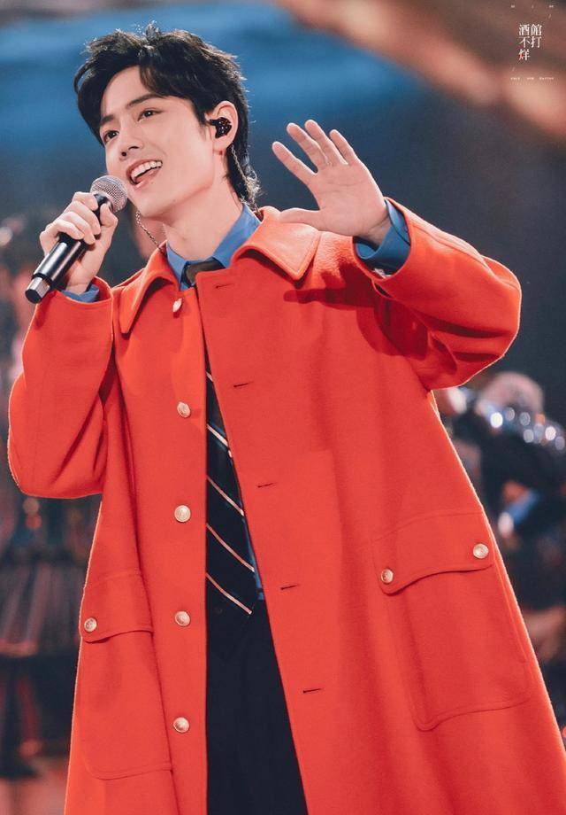 "谢怜"生性温润和善,不少人觉得肖战,鹿晗,罗云熙和成毅来演都比较