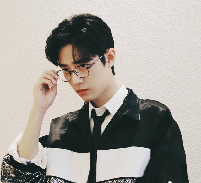 陈玉珊中招自动分享,解释未投肖战原因直白可爱,网友留言放宽心_殿下