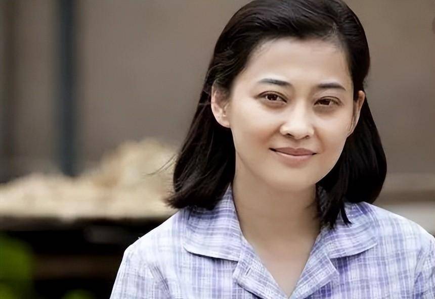 演员女子大姐,婚后将她宠成宝,一家四口幸福甜蜜_曾健_电视剧_孩子