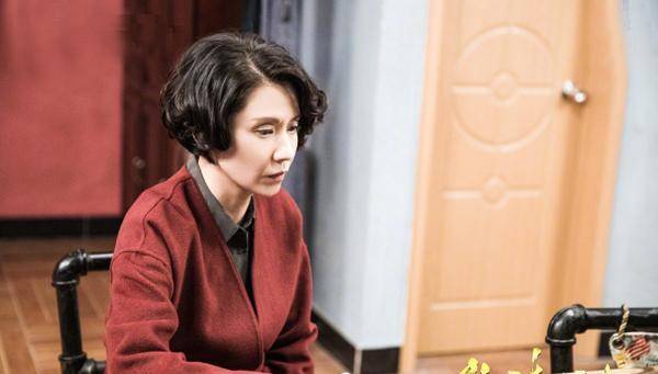 《陪读妈妈》中,郝洋饰演的陈莉莉性格传统,标准的"中国式妈妈",与