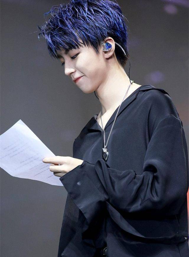 tfboy成撩妹高手,王源剪个飞机头,千玺俊凯撩妹不害羞_易烊_腹肌_舞蹈