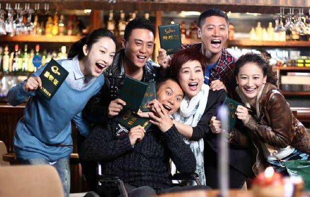 《我的青春谁做主》是由赵宝刚导演,赵子琪,陆毅,王珞丹,朱雨辰,林源