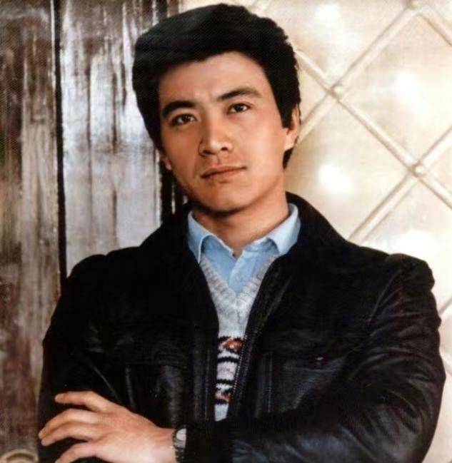 80年代男演员周里京:妻子被杀后事业停滞,沉寂多年后现状如何_观众