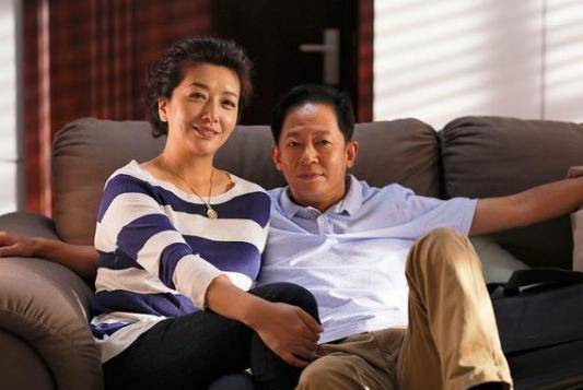 在马伊琍和小鲜肉恋爱前,前辈江珊就已经和小15岁鲜肉交往了_高曙光