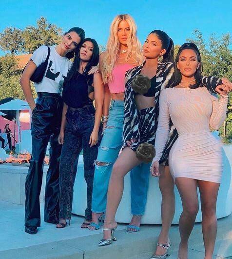 揭秘:"卡戴珊女人们"混乱的情史,以及不择手段的上位史_女儿_妈妈