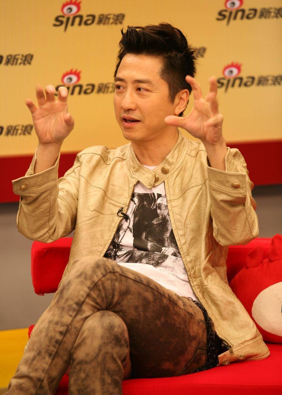 "夫妻本是同林鸟",终于,伊能静和秦昊完成了"互救"_庾澄庆_婚姻_父亲