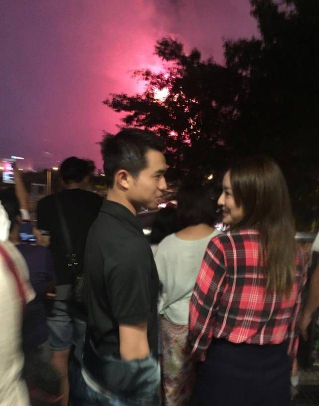 他是赌王最丑儿子,专攻tvb女星,风流韵事一箩筐_何猷亨_陈滢_何猷君