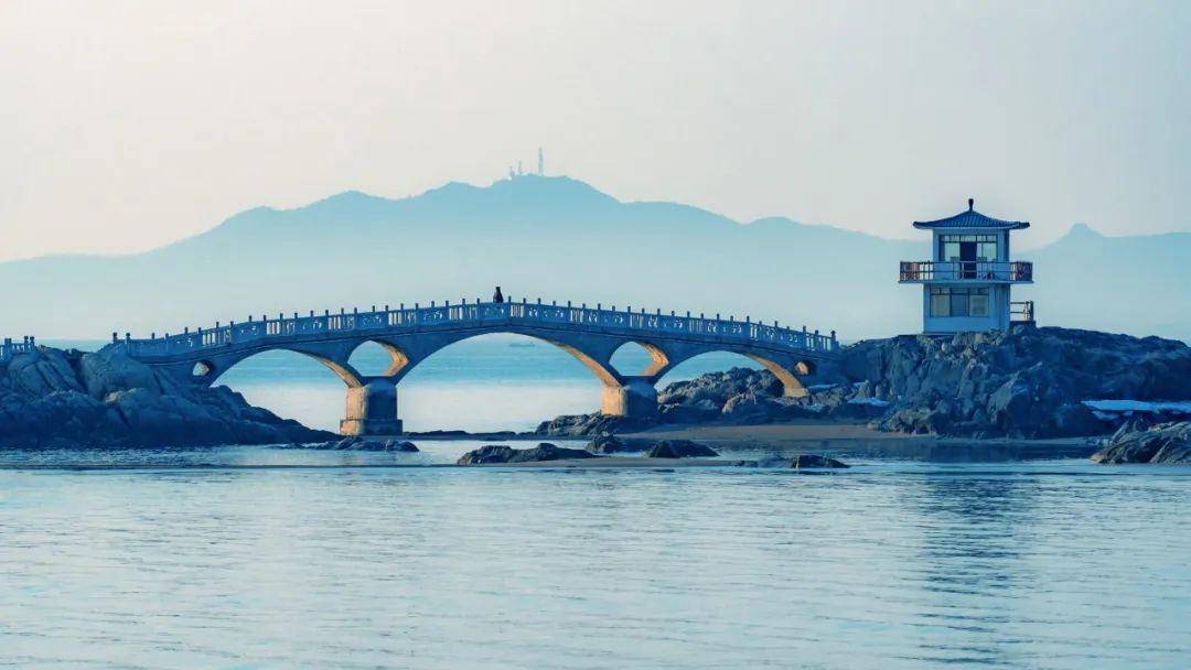 東北這座小城,有最低調的海,風景不輸大連,還成了全球