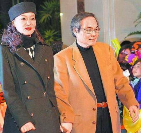 最悲惨琼瑶女主刘雪华:因刘德凯摘掉子宫,老公意外坠楼而亡_张佩华