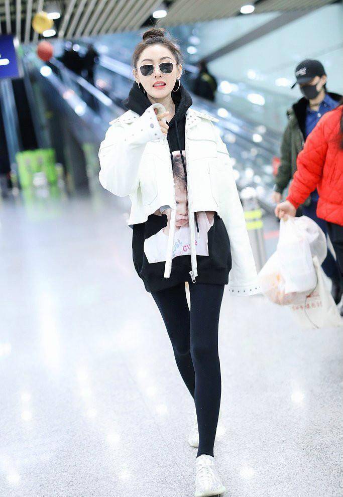 "胯宽"女生别乱穿,瞧瞧张天爱的3种穿法,这无处安放的魅力呀_身材