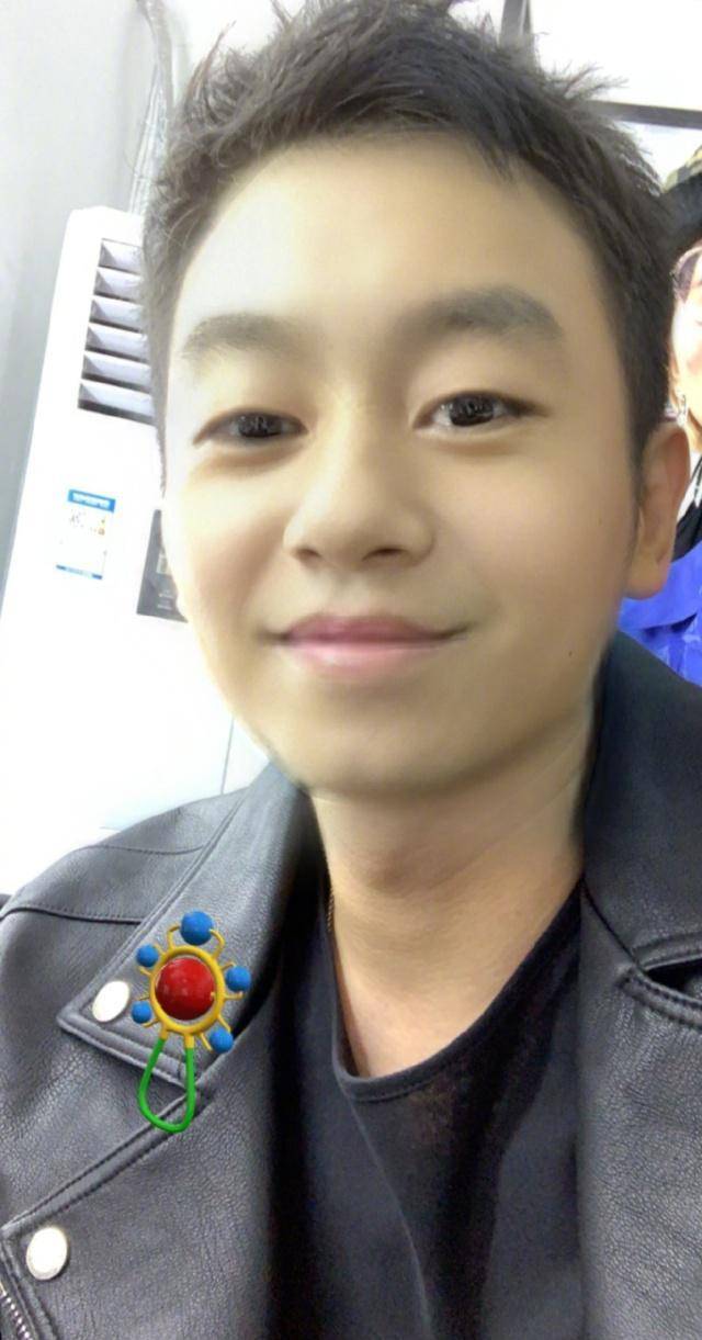 小时候_样子_张艺兴