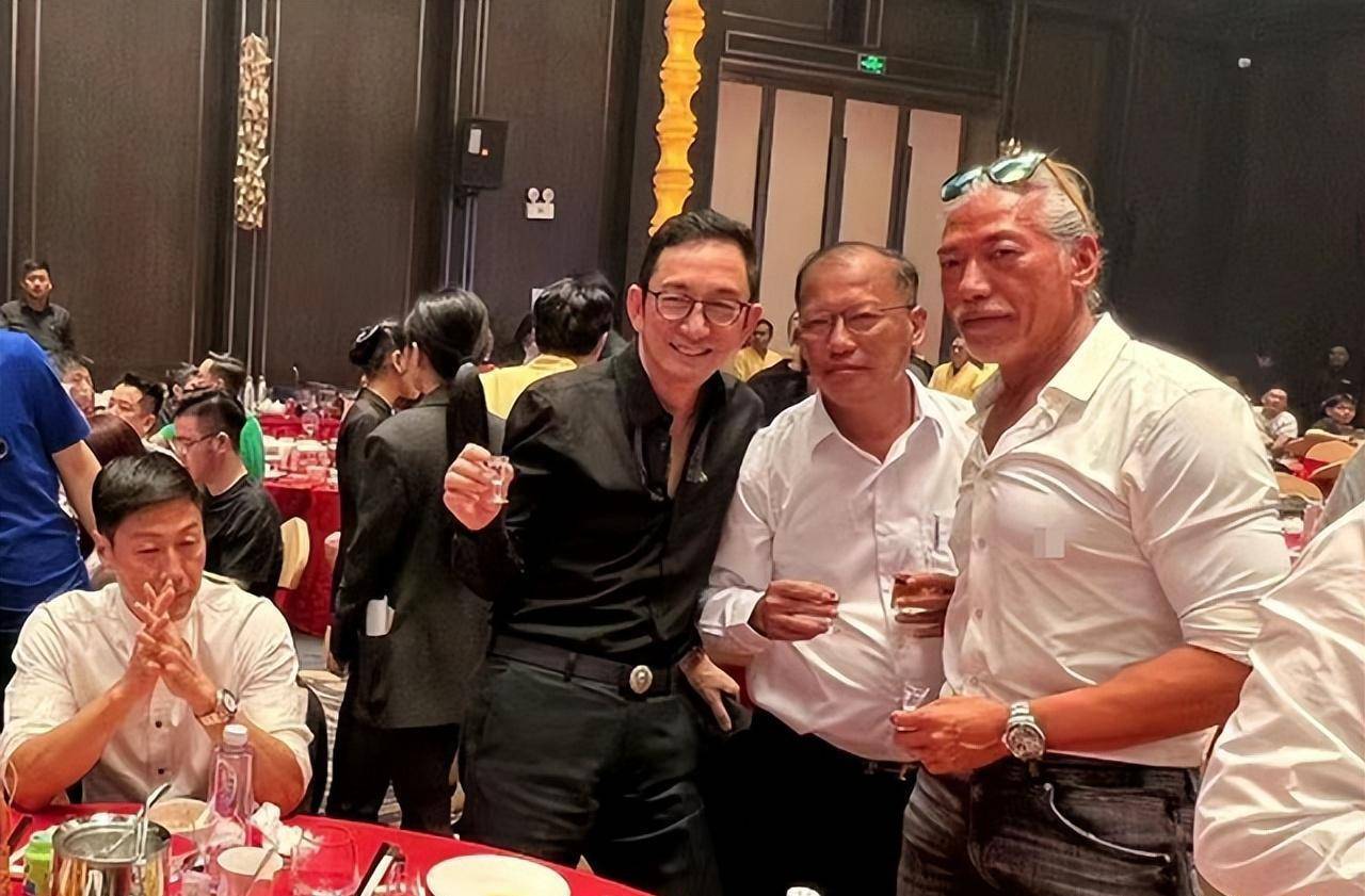 乌鸦_林国斌_主动