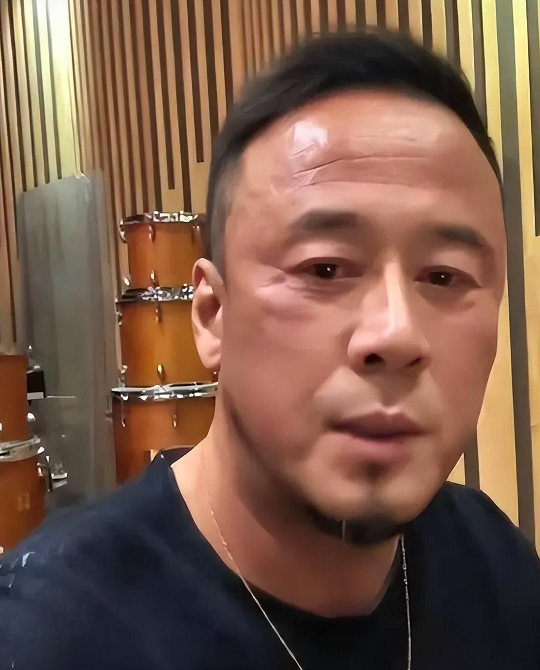 51岁杨坤高调复出,敲醒多少人:戒掉你的弱者思维_刀郎_资本_老百姓
