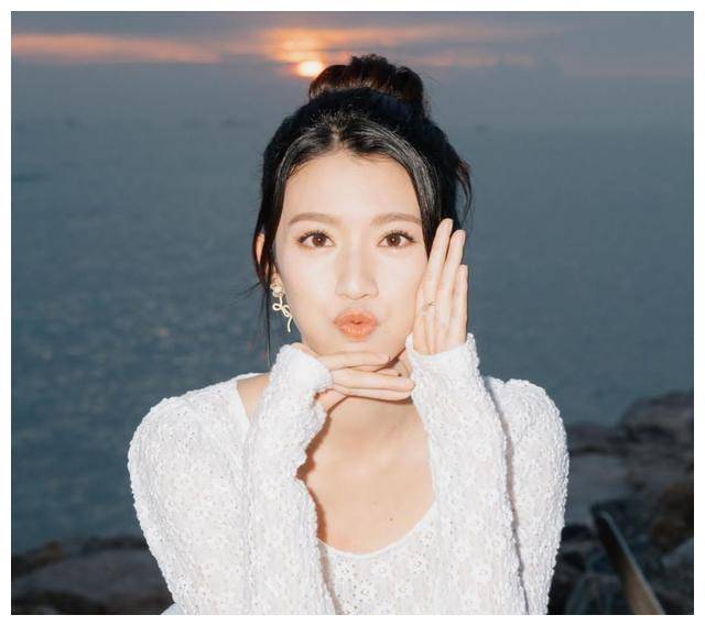 tvb花旦蔡思贝:因绯闻缠身而观众缘不佳,职业生涯已走下坡路_待遇