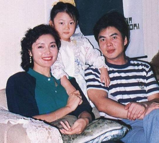 姜黎黎:与丈夫低调恩爱45年,如今女儿成家是他们的骄傲_妻子_电影厂