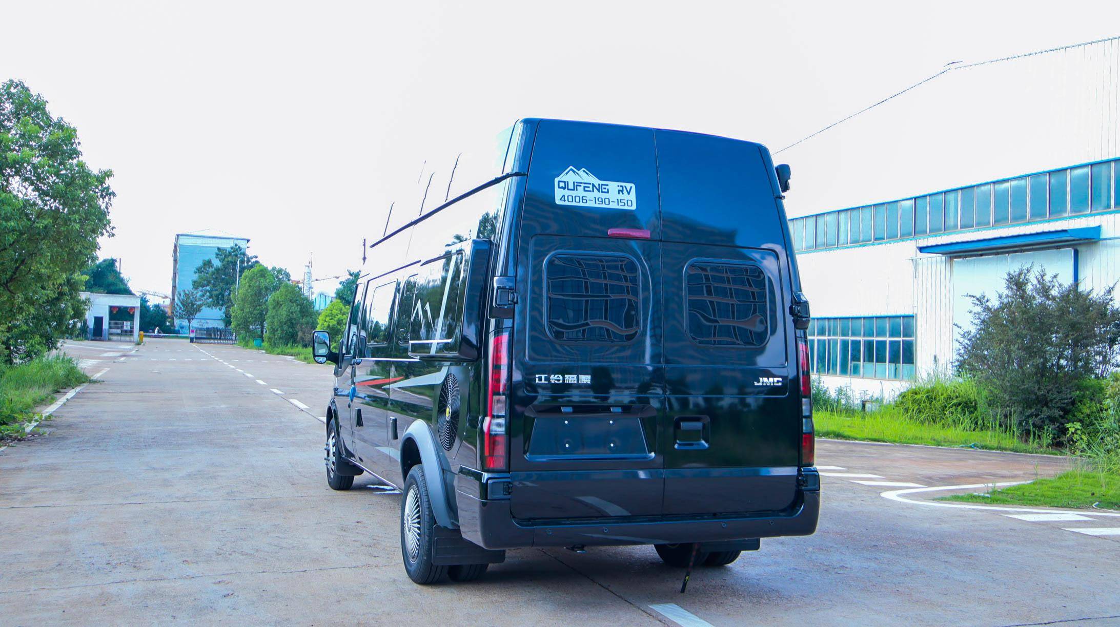 全新24款江铃福顺旅居房车,空间大通过性强,情侣出游首选!