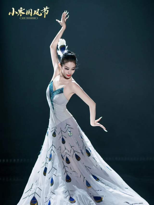 谭晶,萨顶顶,黄霄云同台飙歌,把台下观众震懵:耳朵破了_玩家_高音