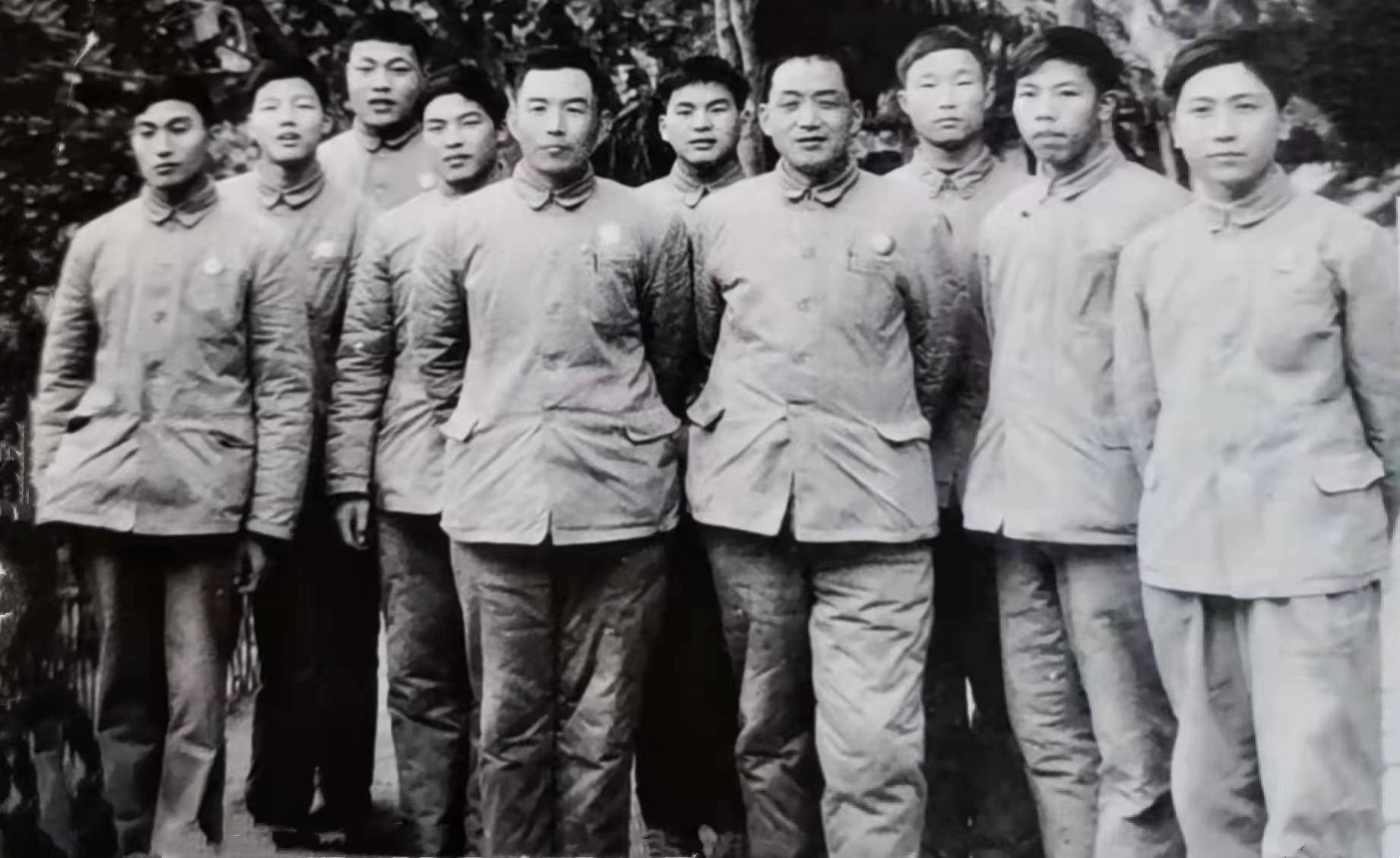 援越抗美老兵重返越南行侧记_中国政府_大桥_车站