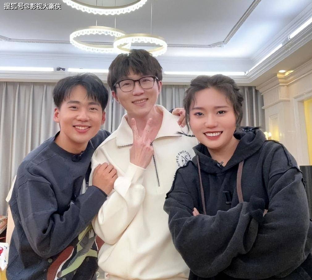 绯闻_女朋友_方式