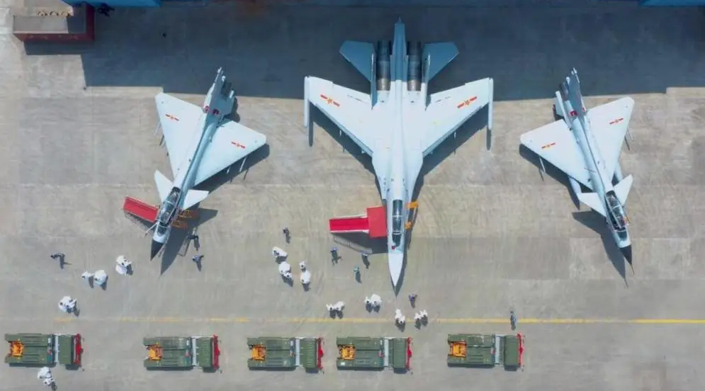 解放军400多架歼11战机,分为4个型号,到底有多大不同?_我国_技术_年代