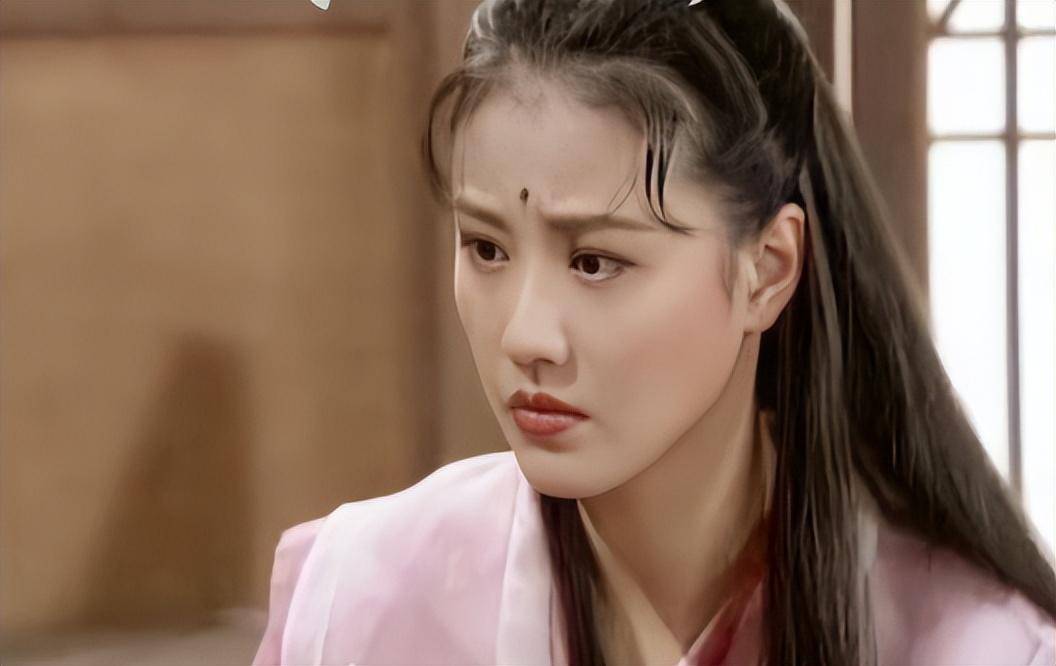 周海媚生前提到狗狗怪异表现,被怀疑狗狗嗅到她的身体变化_宠物_生活