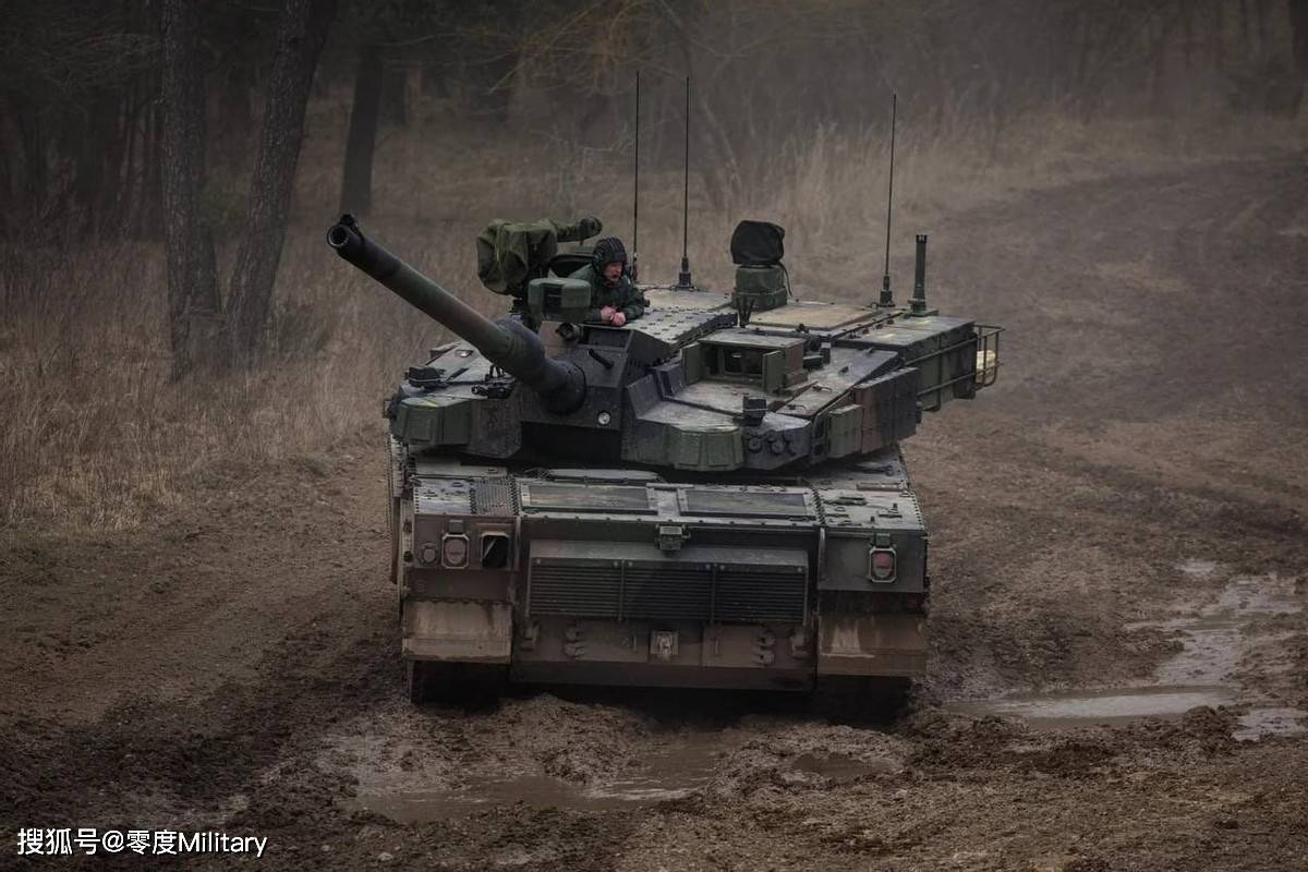 波兰在2022年4月5日与美国签署了购买250辆m1a2sepv3主战坦克的政府间