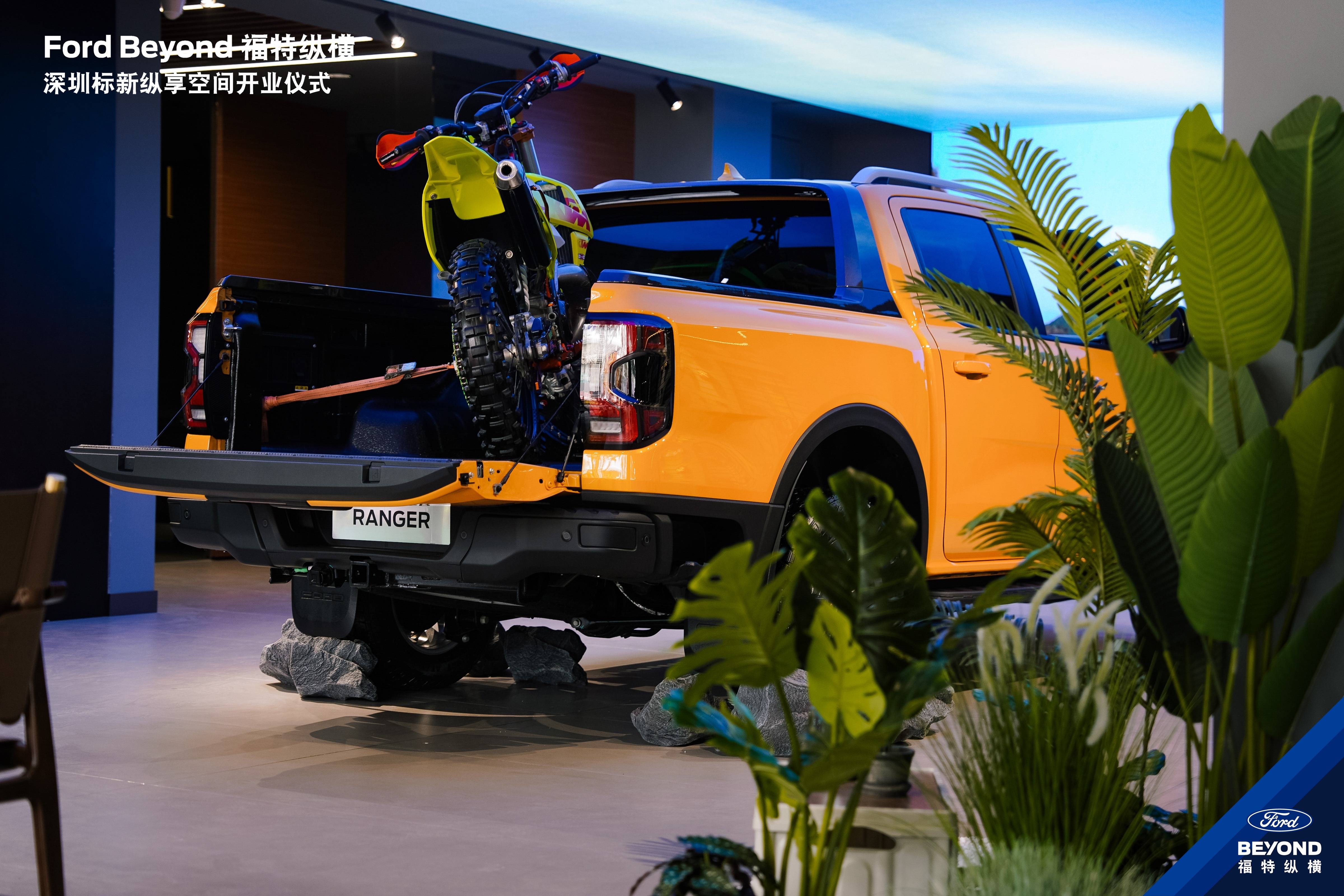 背景广告网站图建设图片_背景图广告素材_网站建设广告背景图