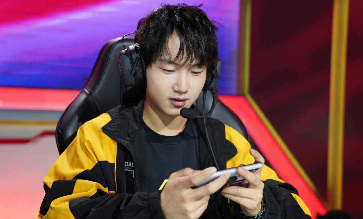 rwfly基本已经确定,狼队被曝做出太多妥协与让步,把fly让了出去_战队