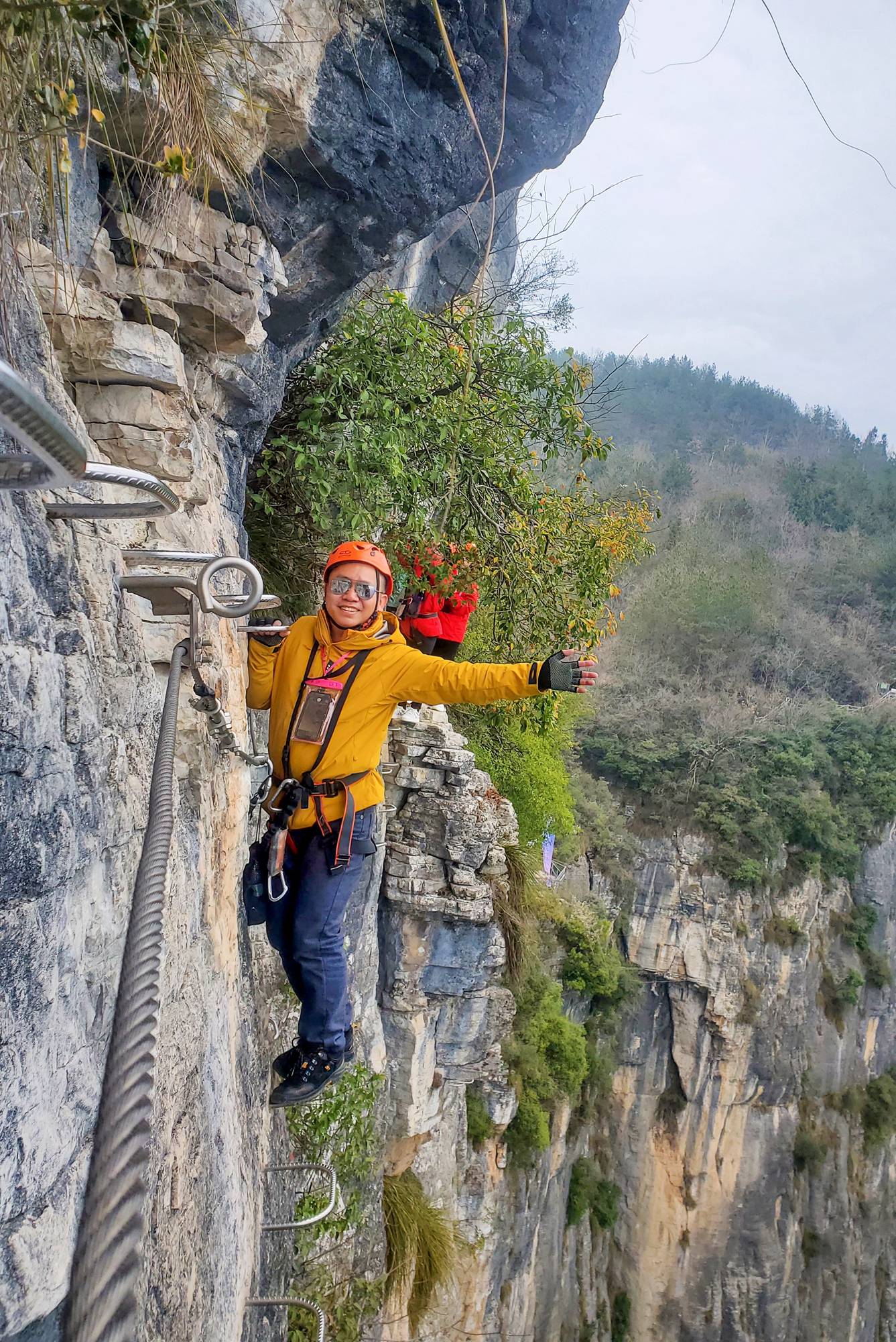 亚洲最高的悬崖飞拉达,每一步都"惊心动魄",就在湖北恩施_挑战_天梯
