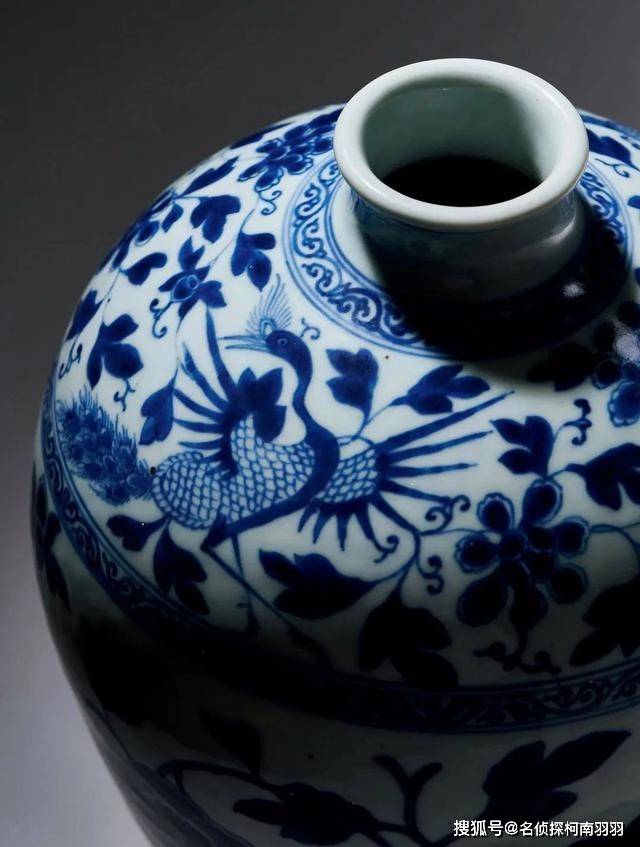 拍卖征集：雍正仿元青花缠枝牡丹纹大梅瓶赏析_青花瓷_纹饰_元代