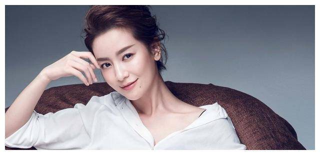 1993年,刘德华梁家辉拍出限制级电影,片中李婉华惊为天人